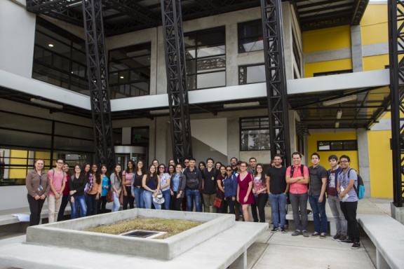 Visita Learning Commons