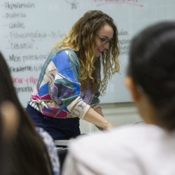 Taller: Diseño de servicios para adultos mayores en bibliotecas públicas